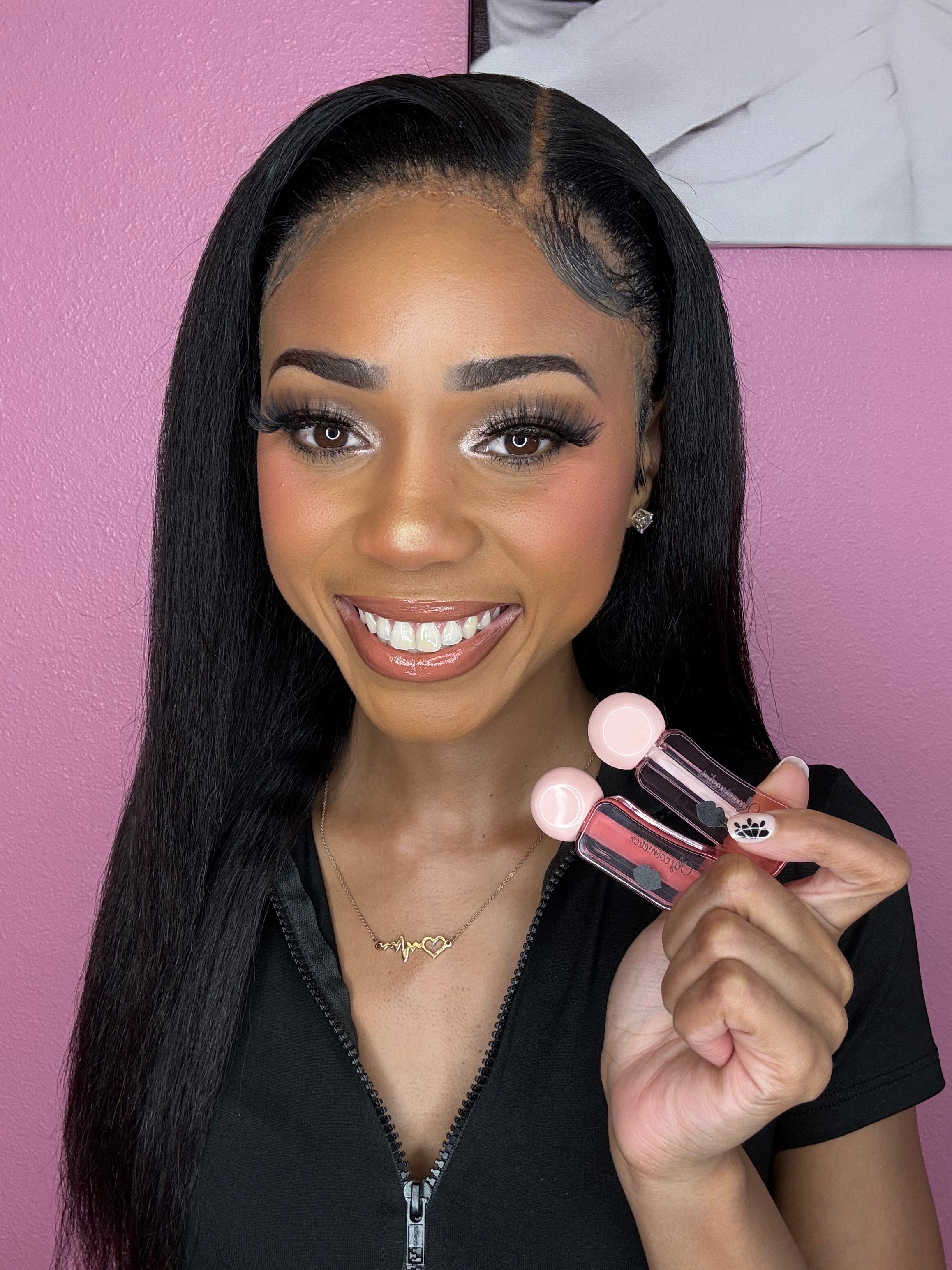 Lip Gloss (Clear and Pink).