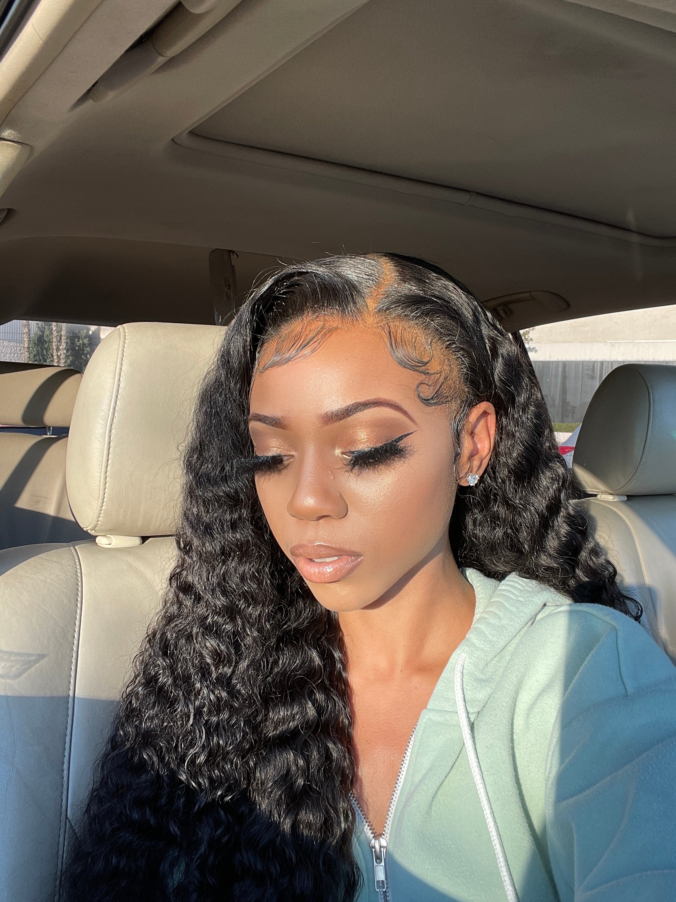 Eye Shadow Palettes. Choose from 2 color schemes, "Color Me Rainbow" and 'Natural Beauty"