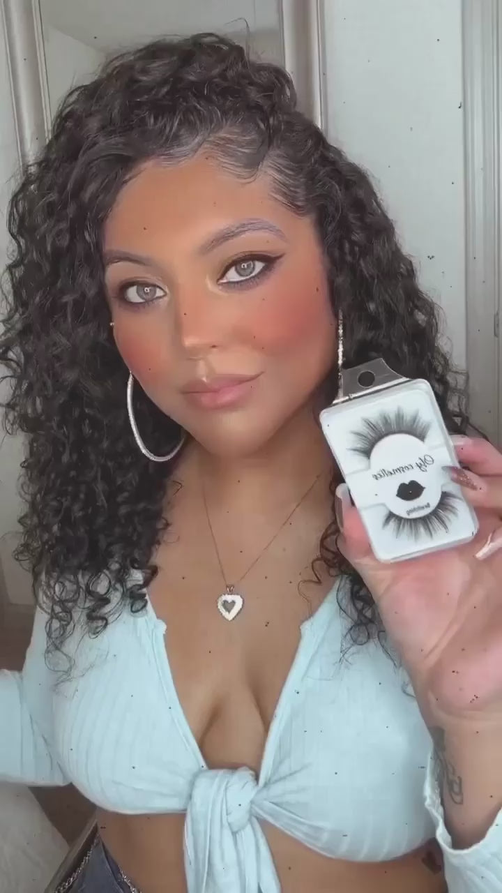 Eye Lashes (One pair).