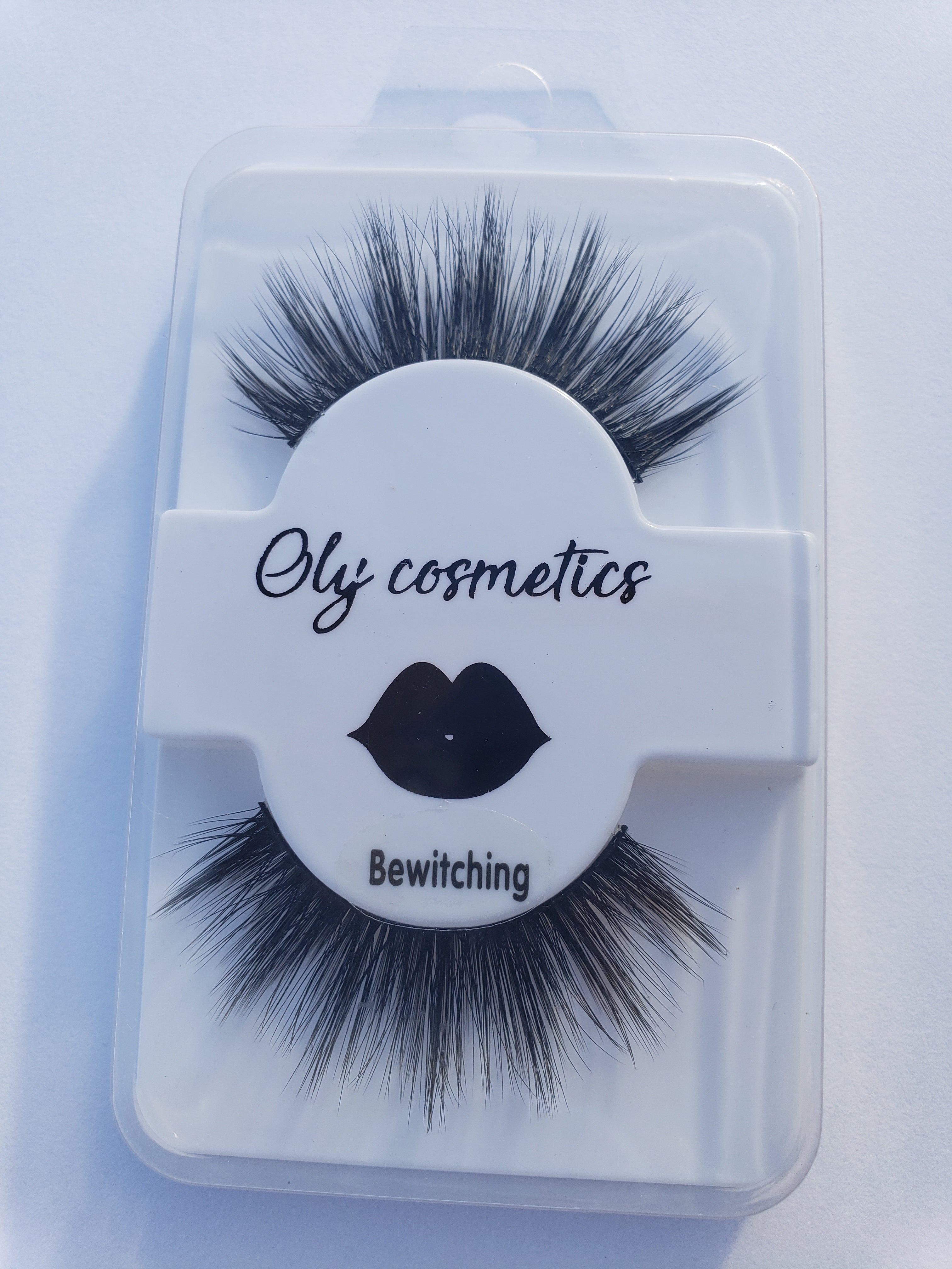 Eye Lashes (One pair).